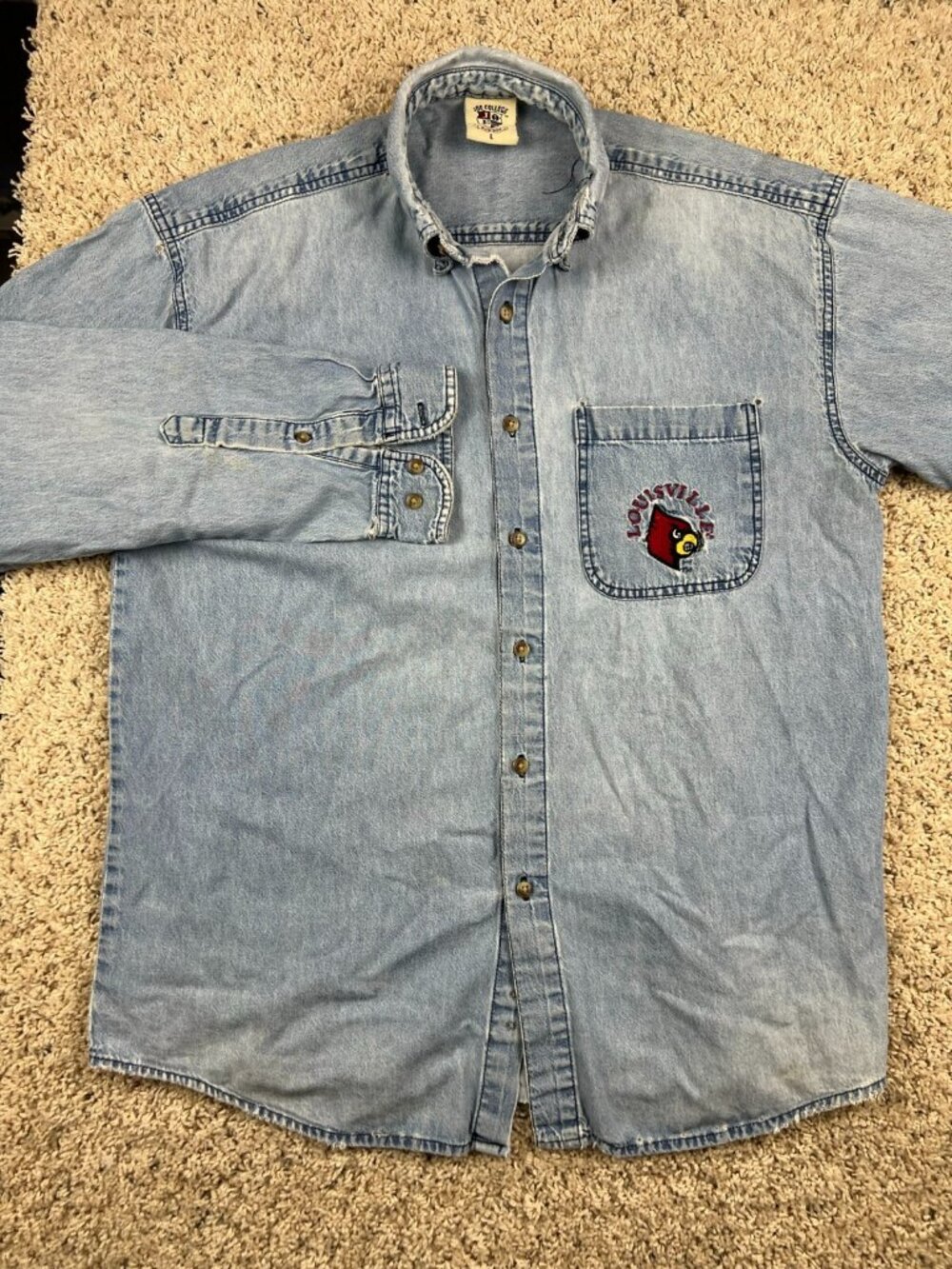 Louisville Cardinals UofL Denim Button Up Large Men’s Embroidered Light Wash
